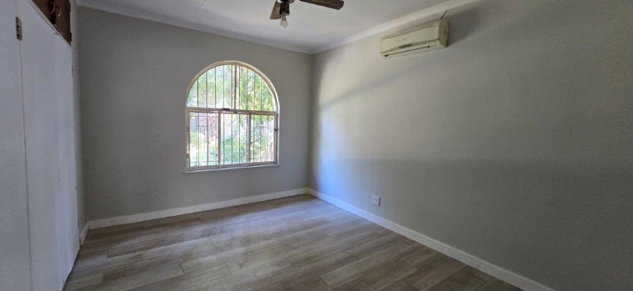 4 Bedroom Property for Sale in Garsfontein Gauteng