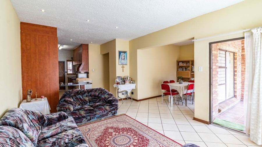 2 Bedroom Property for Sale in Liefde en Vrede Gauteng