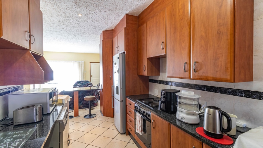 2 Bedroom Property for Sale in Liefde en Vrede Gauteng