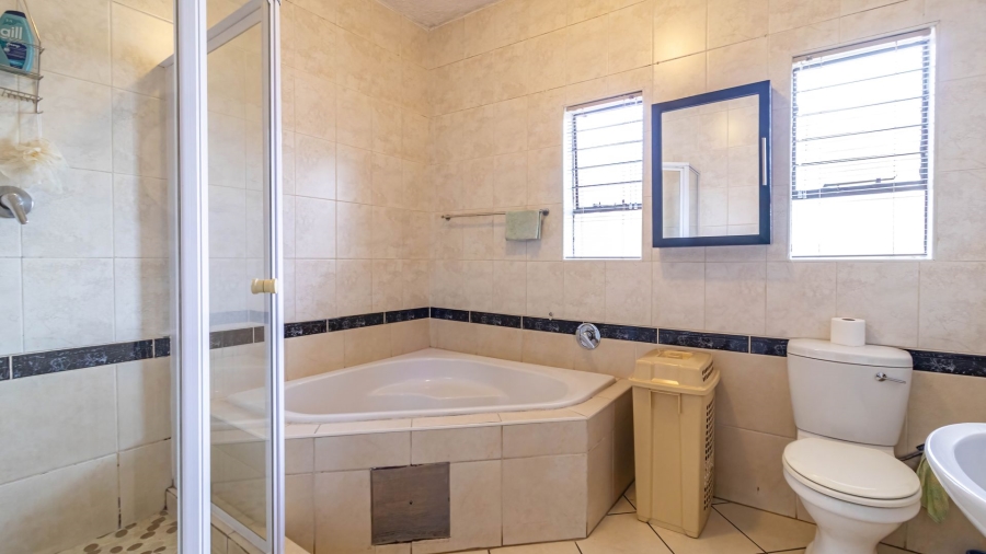 2 Bedroom Property for Sale in Liefde en Vrede Gauteng