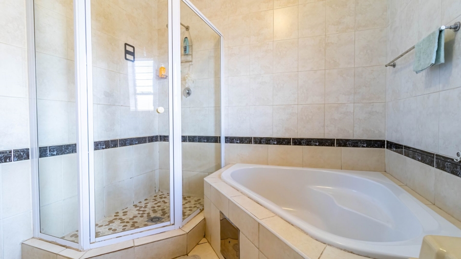 2 Bedroom Property for Sale in Liefde en Vrede Gauteng