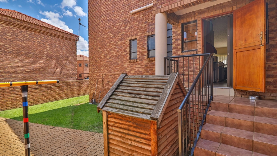 2 Bedroom Property for Sale in Liefde en Vrede Gauteng