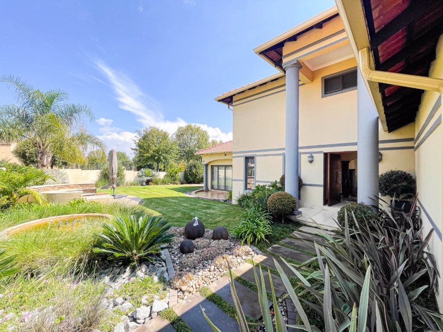 To Let 4 Bedroom Property for Rent in Montecello Estate Gauteng