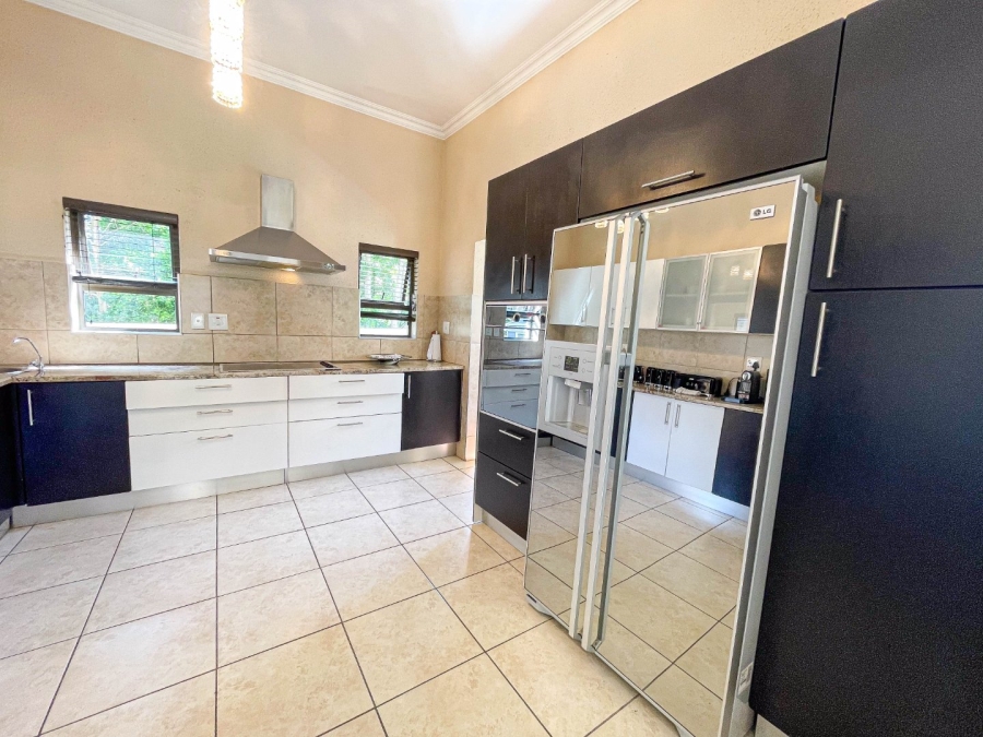 To Let 4 Bedroom Property for Rent in Montecello Estate Gauteng