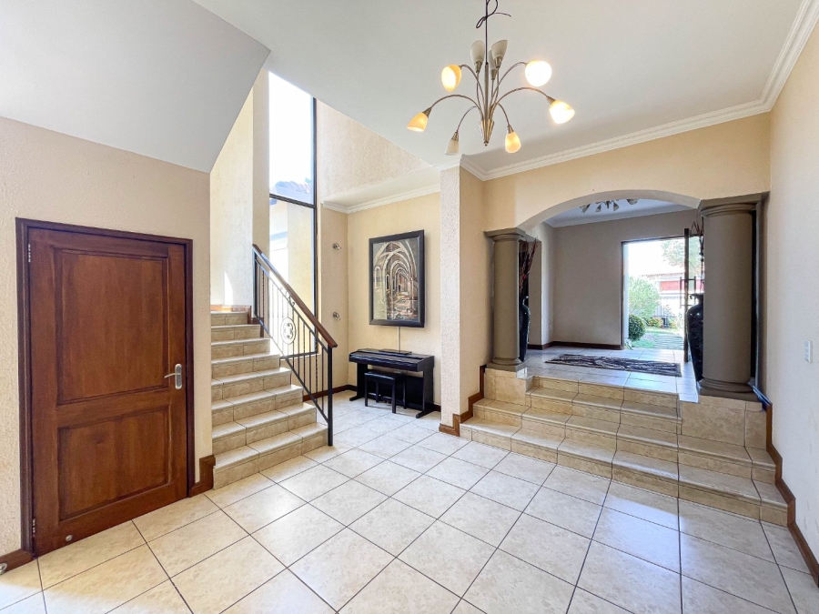 To Let 4 Bedroom Property for Rent in Montecello Estate Gauteng