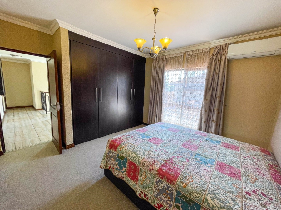 To Let 4 Bedroom Property for Rent in Montecello Estate Gauteng