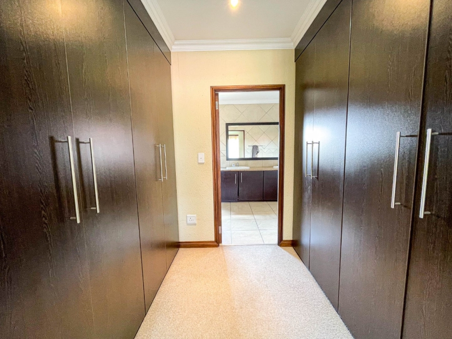 To Let 4 Bedroom Property for Rent in Montecello Estate Gauteng