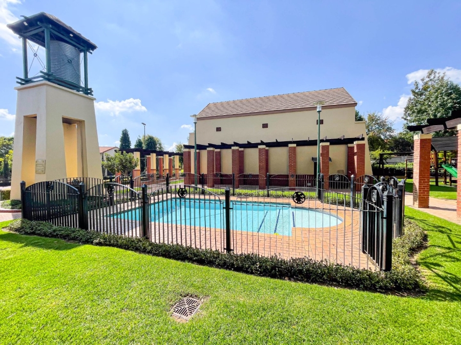 To Let 4 Bedroom Property for Rent in Montecello Estate Gauteng