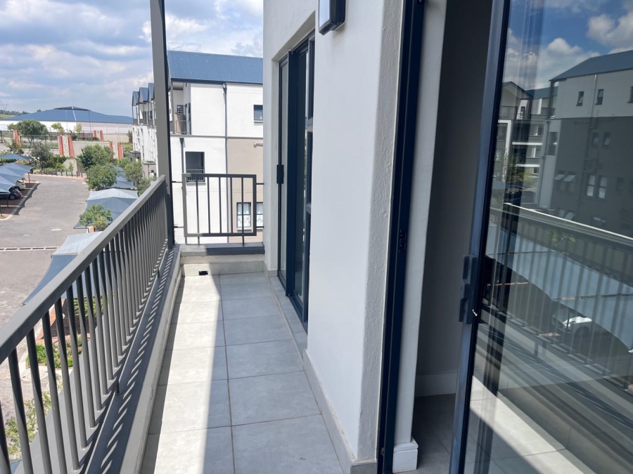 To Let 2 Bedroom Property for Rent in Waterfall Gauteng