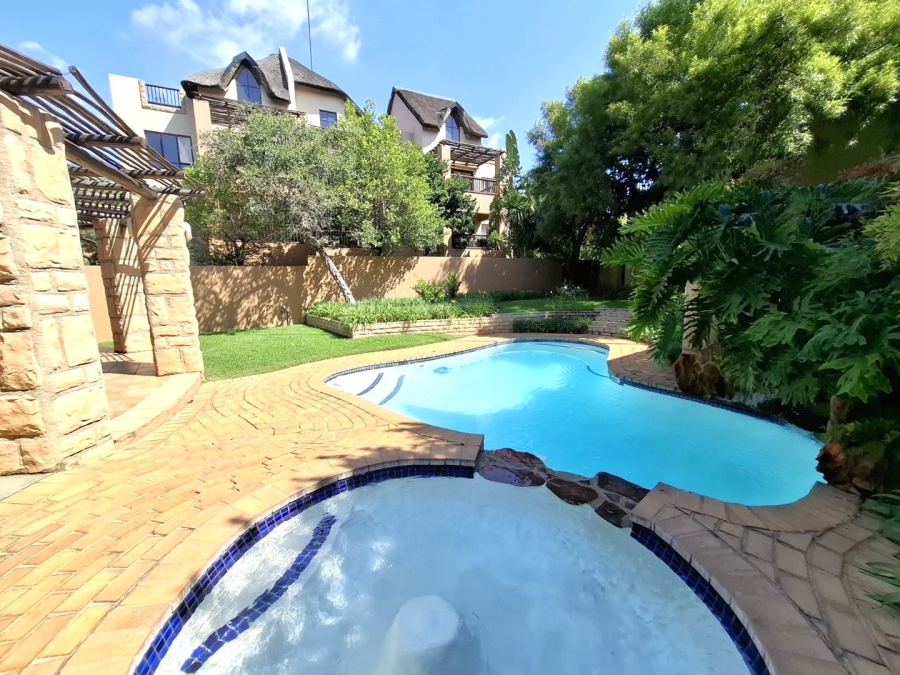 2 Bedroom Property for Sale in Lonehill Gauteng
