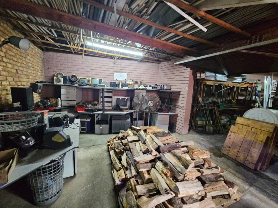 Commercial Property for Sale in Dunnottar Gauteng