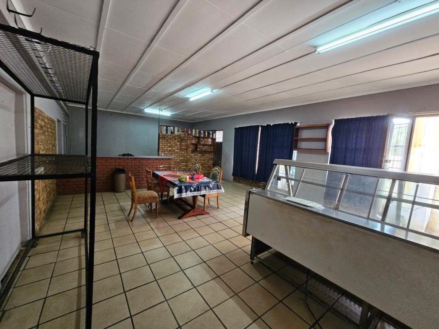 Commercial Property for Sale in Dunnottar Gauteng