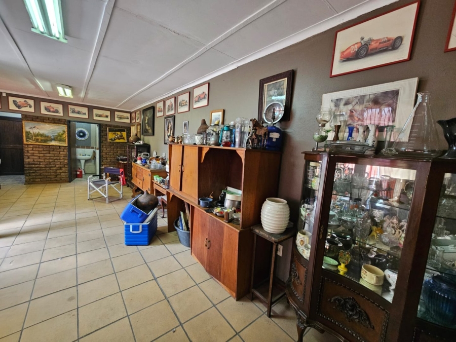 Commercial Property for Sale in Dunnottar Gauteng