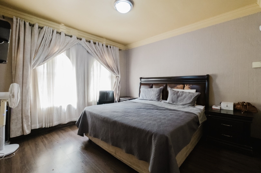 3 Bedroom Property for Sale in Glenvista Gauteng