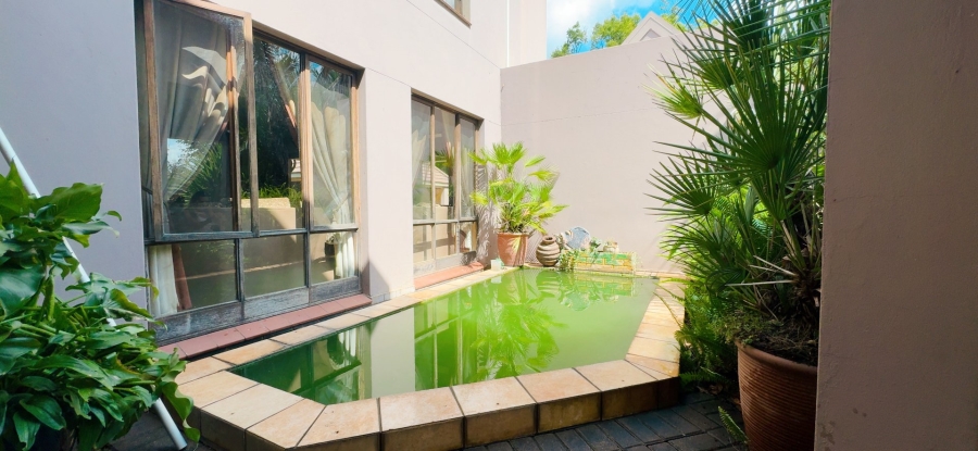 4 Bedroom Property for Sale in Three Rivers Proper Gauteng