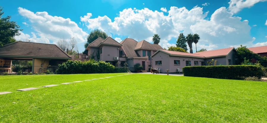 4 Bedroom Property for Sale in Three Rivers Proper Gauteng