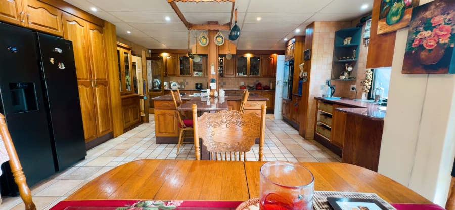 4 Bedroom Property for Sale in Three Rivers Proper Gauteng