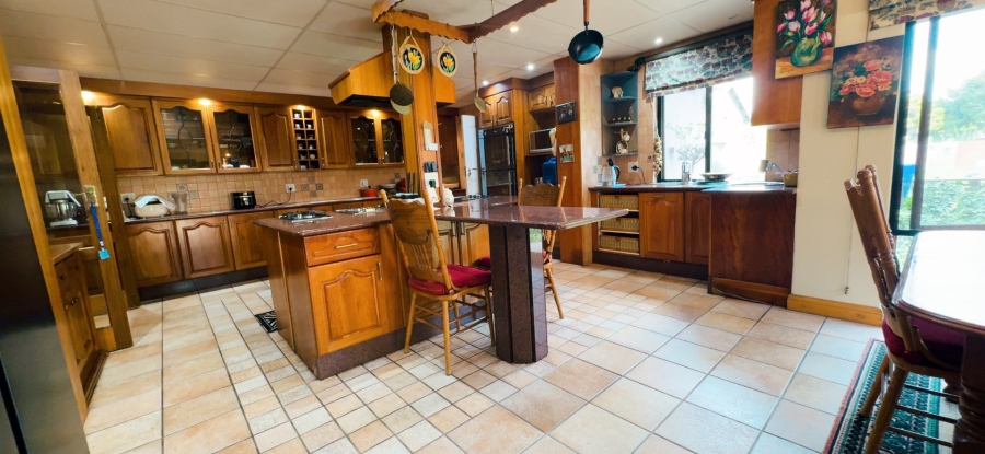 4 Bedroom Property for Sale in Three Rivers Proper Gauteng