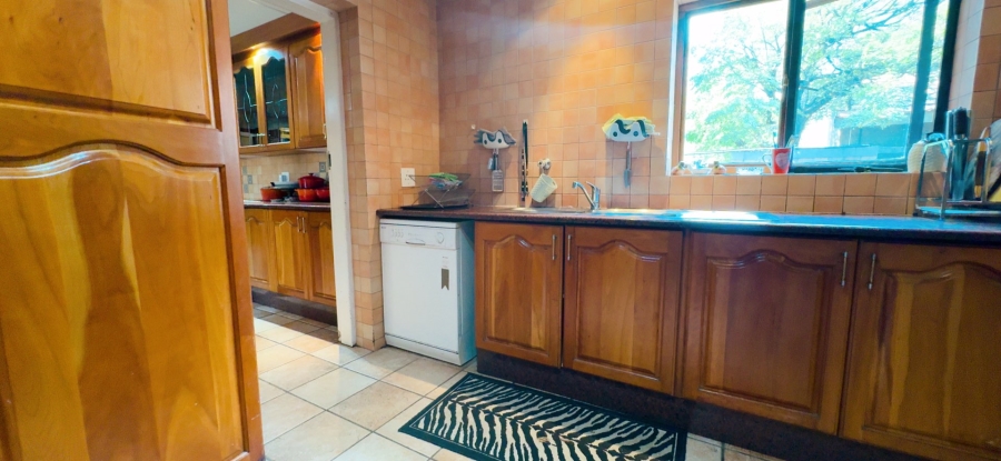 4 Bedroom Property for Sale in Three Rivers Proper Gauteng