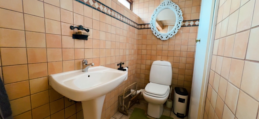 4 Bedroom Property for Sale in Three Rivers Proper Gauteng