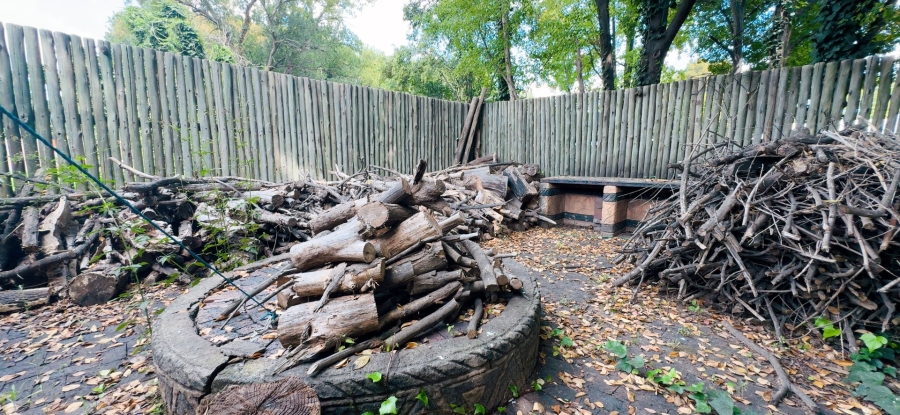 4 Bedroom Property for Sale in Three Rivers Proper Gauteng