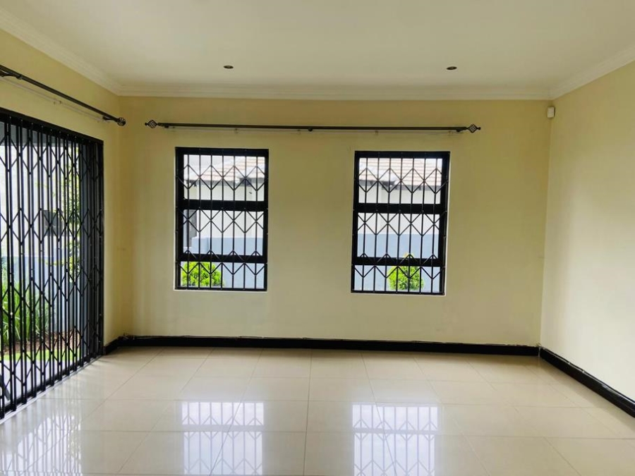 4 Bedroom Property for Sale in Kosmosdal Gauteng