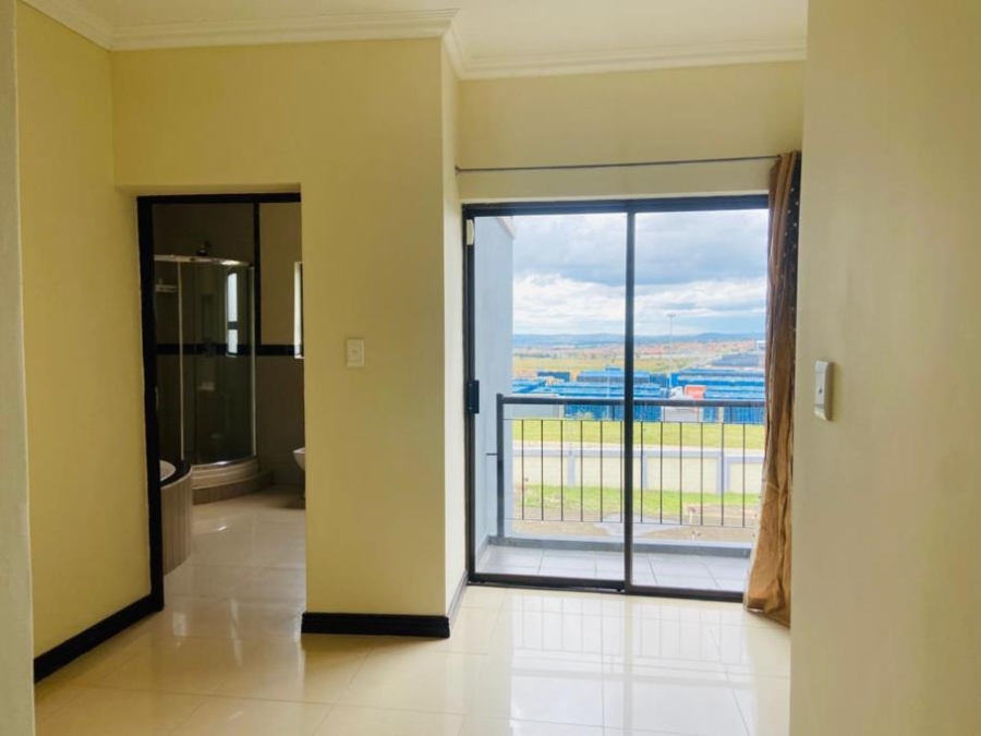 4 Bedroom Property for Sale in Kosmosdal Gauteng