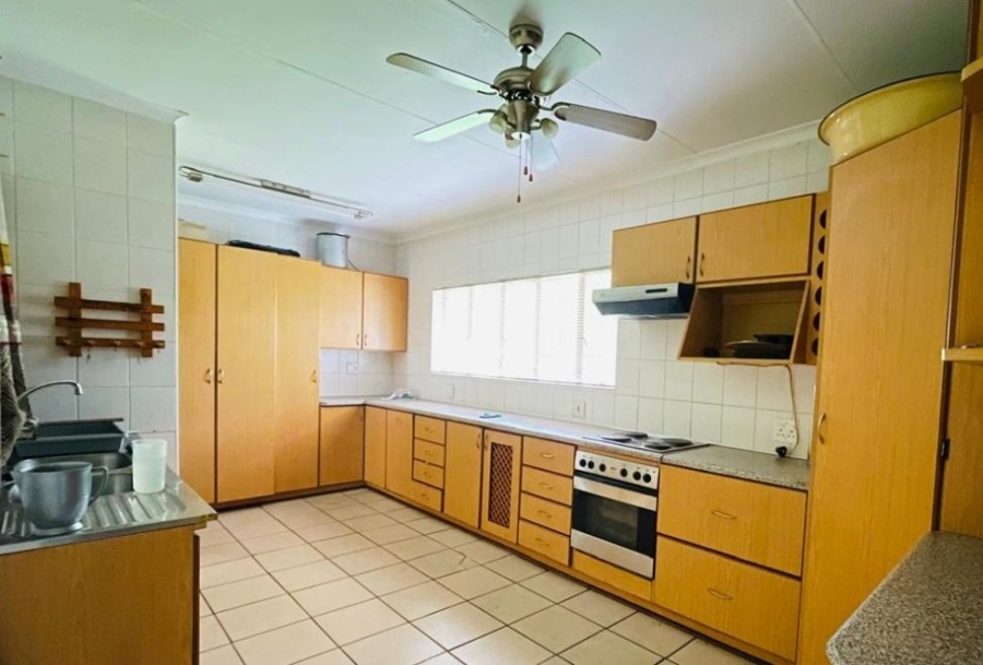 4 Bedroom Property for Sale in Vanderbijlpark SE 6 Gauteng