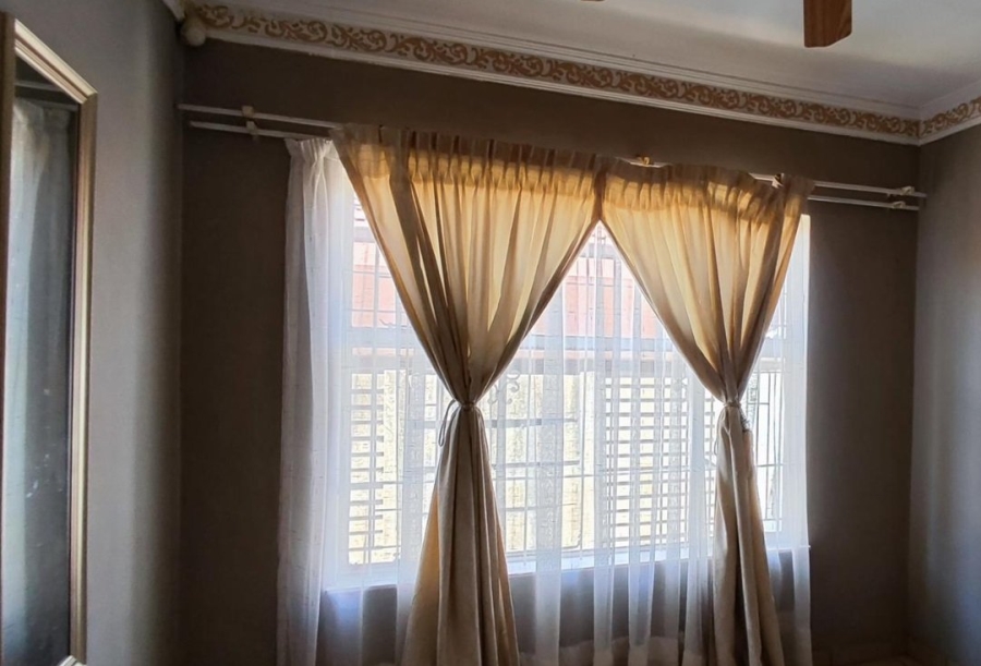 4 Bedroom Property for Sale in Vanderbijlpark SE 6 Gauteng