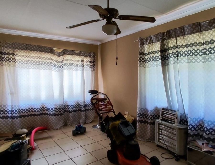 4 Bedroom Property for Sale in Vanderbijlpark SE 6 Gauteng