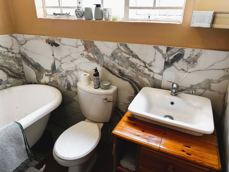 1 Bedroom Property for Sale in Parkview Gauteng