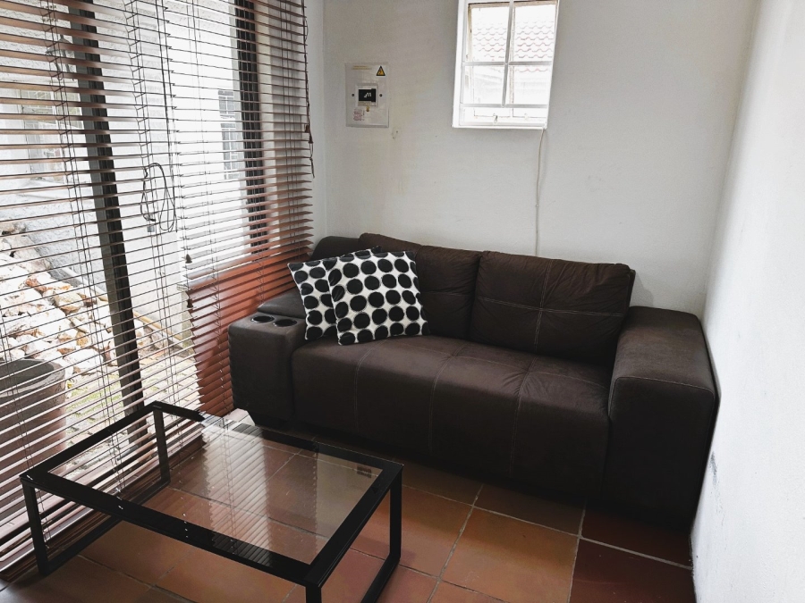 1 Bedroom Property for Sale in Parkview Gauteng