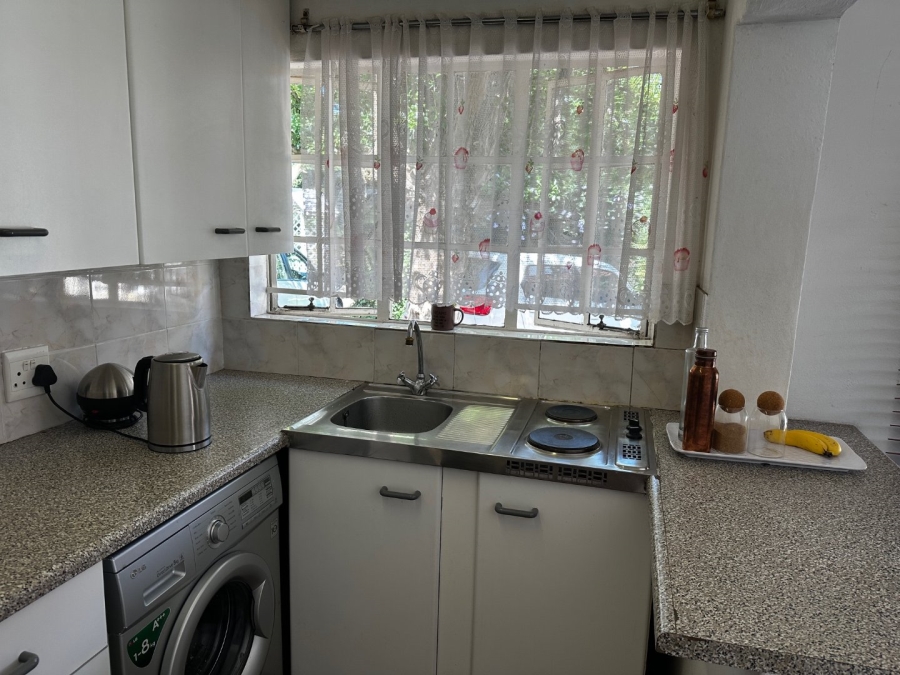 1 Bedroom Property for Sale in Parkview Gauteng