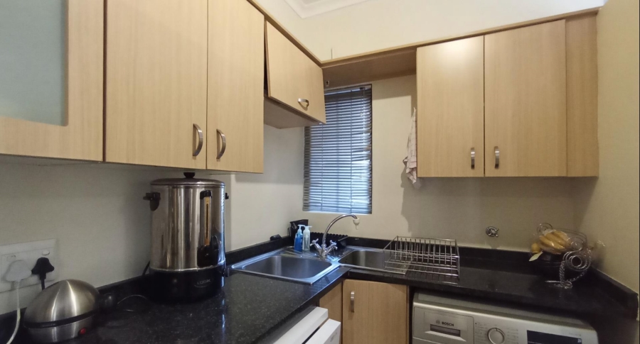2 Bedroom Property for Sale in Beverley Gauteng