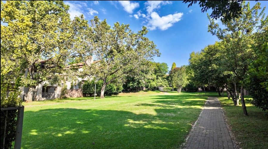 2 Bedroom Property for Sale in Beverley Gauteng