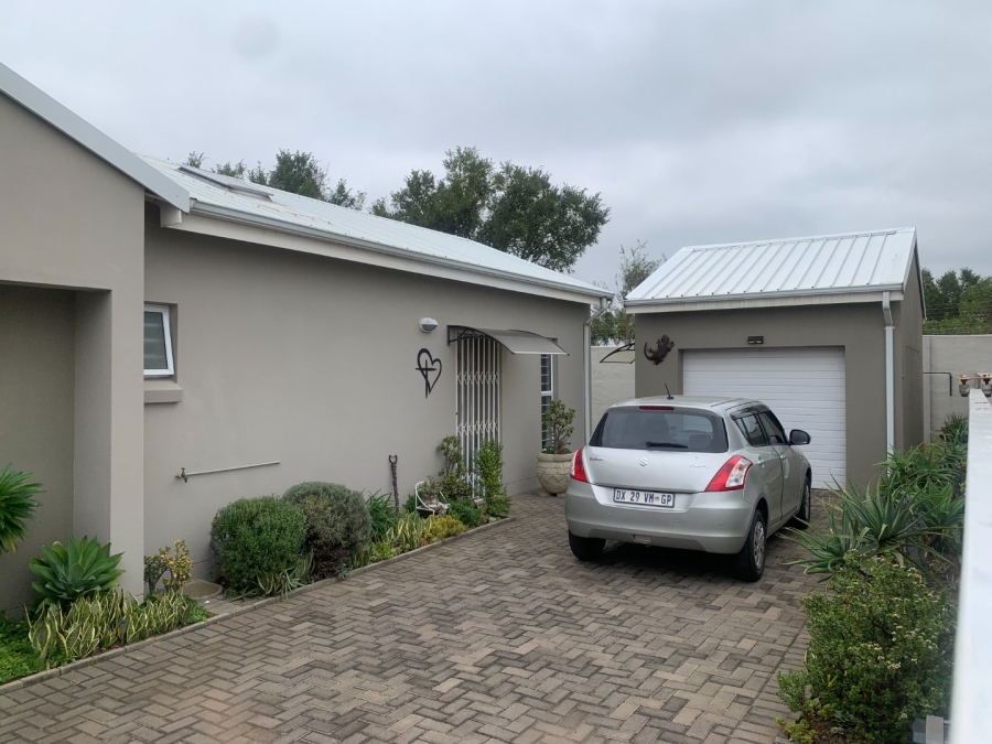 2 Bedroom Property for Sale in Blue Hills Gauteng