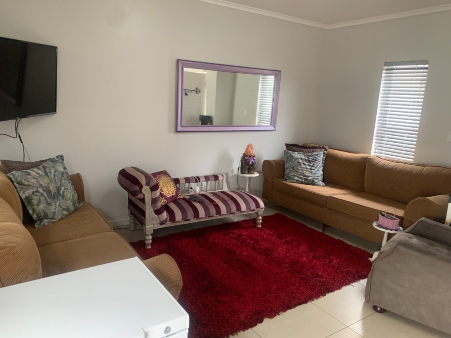 2 Bedroom Property for Sale in Blue Hills Gauteng