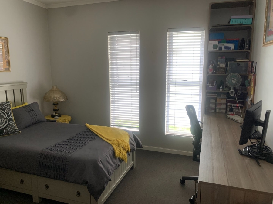 2 Bedroom Property for Sale in Blue Hills Gauteng