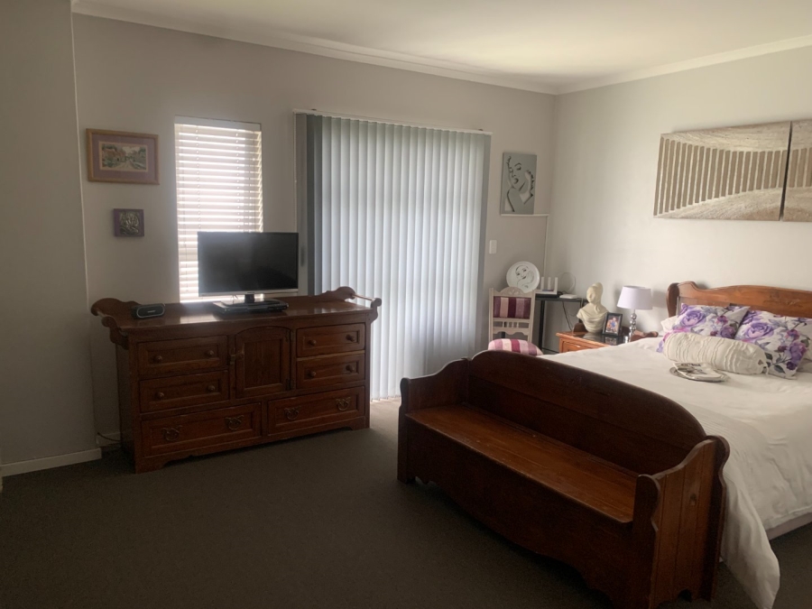 2 Bedroom Property for Sale in Blue Hills Gauteng