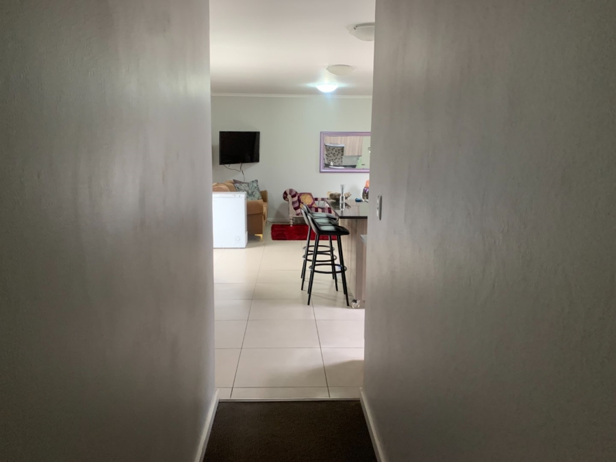 2 Bedroom Property for Sale in Blue Hills Gauteng