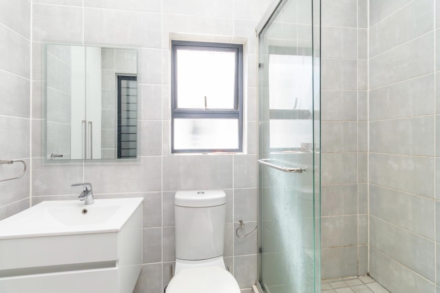 2 Bedroom Property for Sale in Crowthorne AH Gauteng