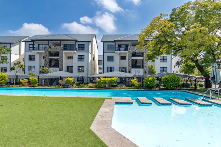 2 Bedroom Property for Sale in Crowthorne AH Gauteng