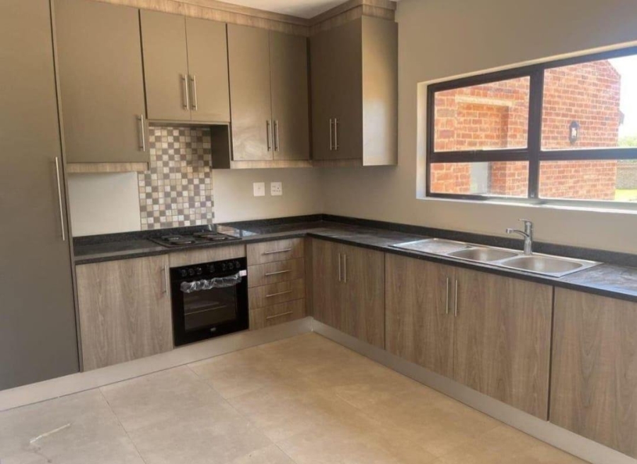 To Let 2 Bedroom Property for Rent in Raslouw Gauteng
