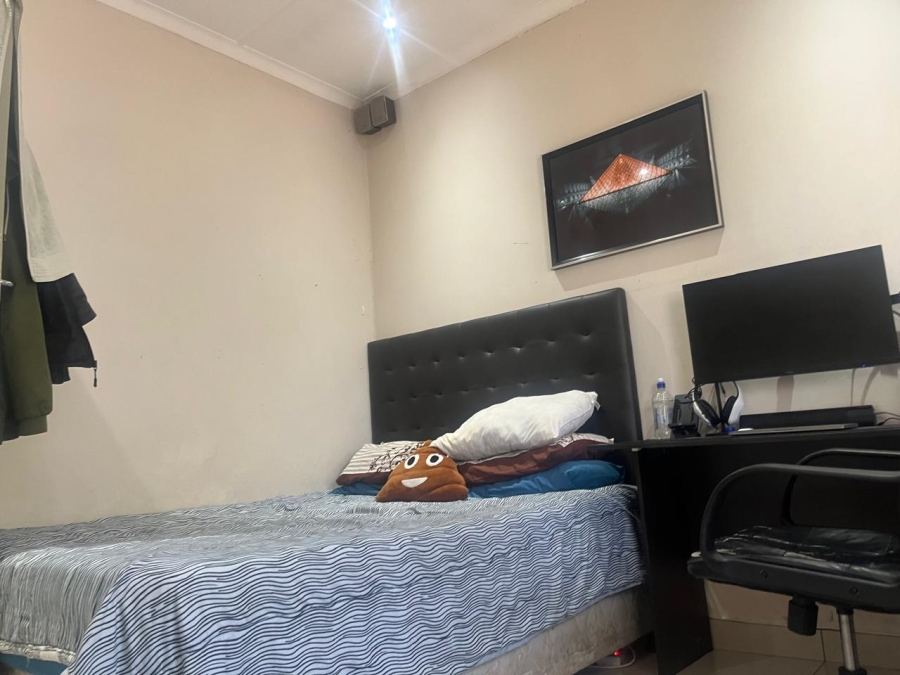 4 Bedroom Property for Sale in Illiondale Gauteng