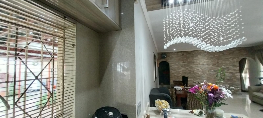 4 Bedroom Property for Sale in Illiondale Gauteng