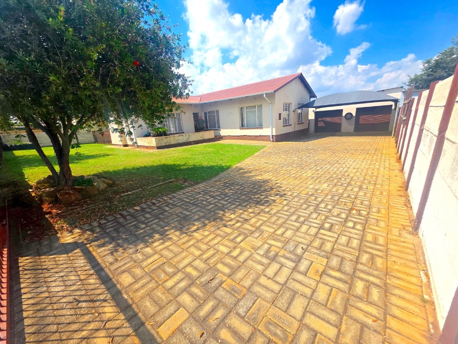 3 Bedroom Property for Sale in Noycedale Gauteng