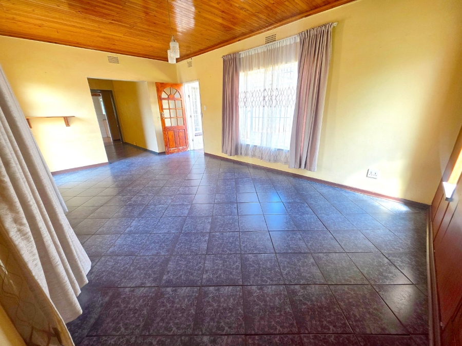 3 Bedroom Property for Sale in Noycedale Gauteng
