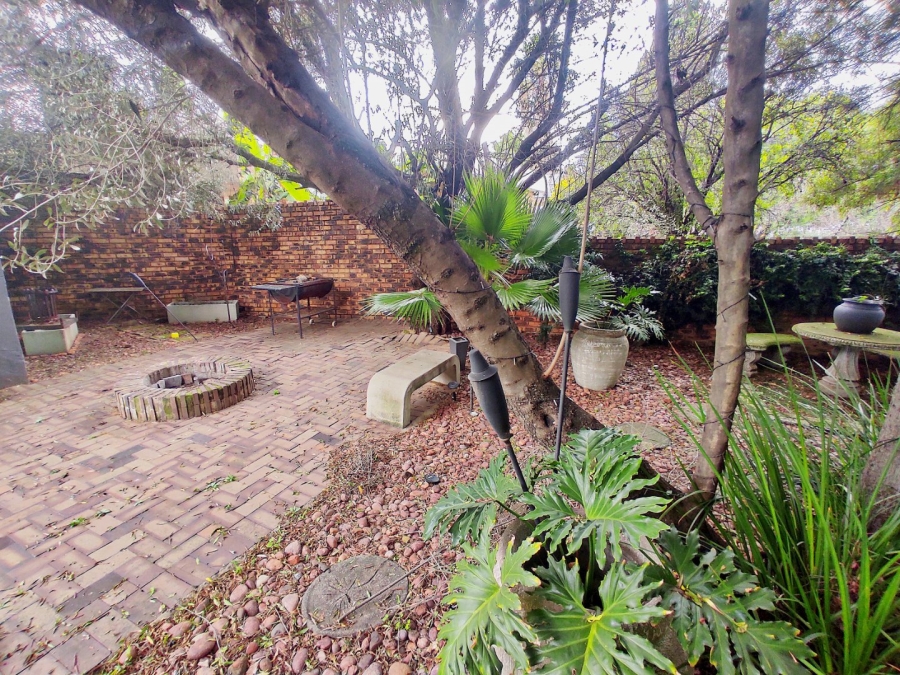 4 Bedroom Property for Sale in Vanderbijlpark SE 3 Gauteng