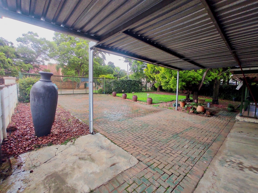 4 Bedroom Property for Sale in Vanderbijlpark SE 3 Gauteng