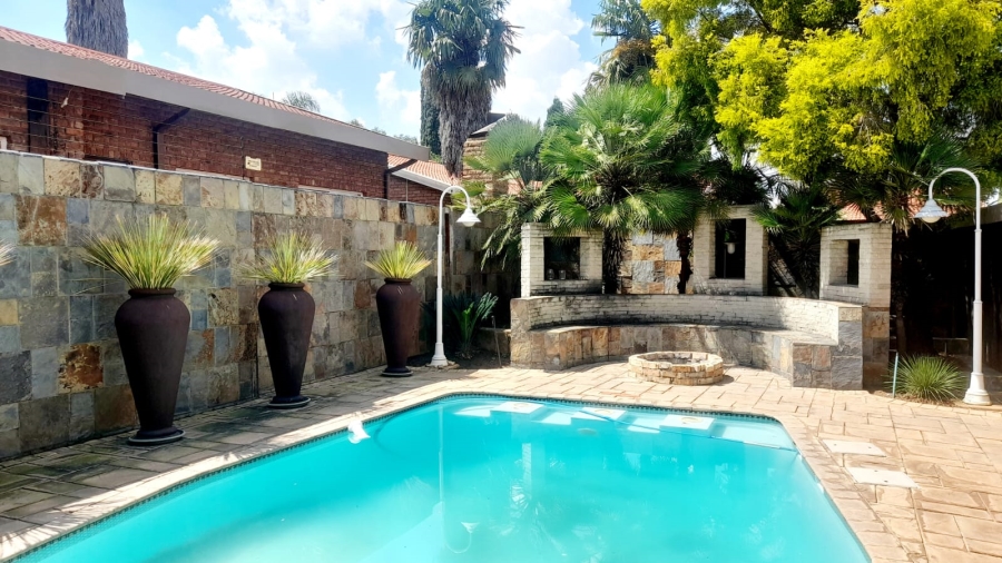 4 Bedroom Property for Sale in Vanderbijlpark SE 3 Gauteng